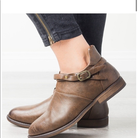 Mata Shoes - BROWN LEATHER ANKLE BOOTIES